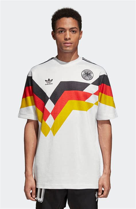 nieuwe collectie voetbal outfits van adidas|adidas football shirt.